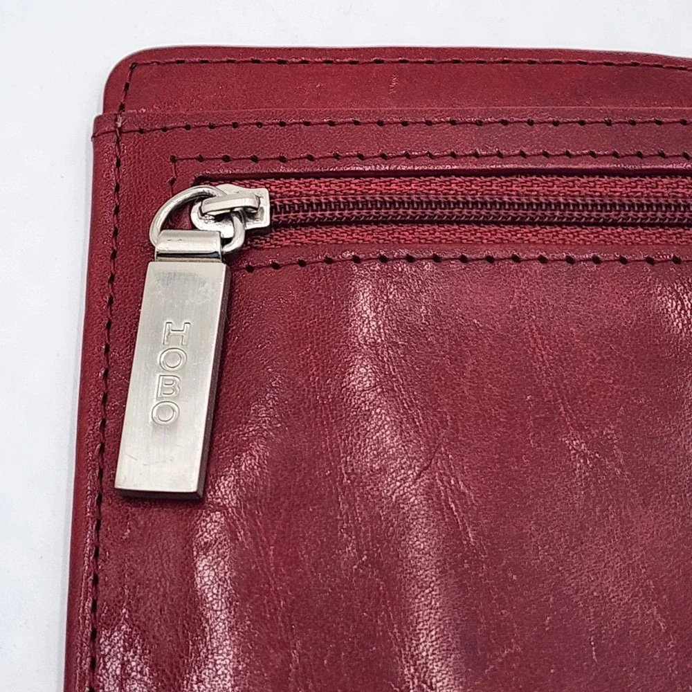 Hobo International Euro Slide Red Leather Wallet Credit‎ Card Passport Case
